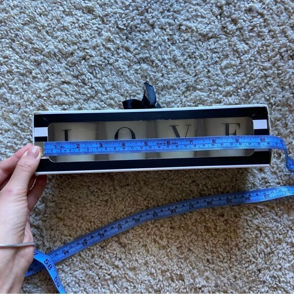 NWOT - Set of 4 scented votive “LOVE” candles Bloom and Prosper - Picture 3 of 6